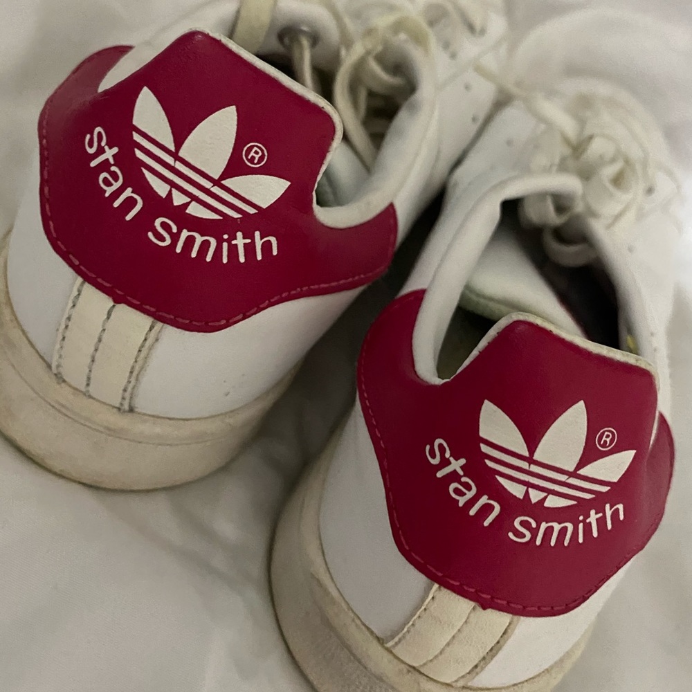 Stan Smith’s ADIDAS  women’s size 5.5 - PINK